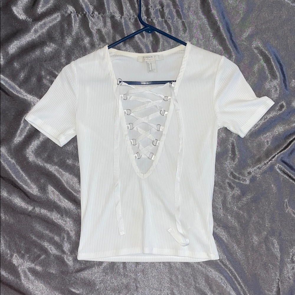 White lace up ribbed T-shirt!